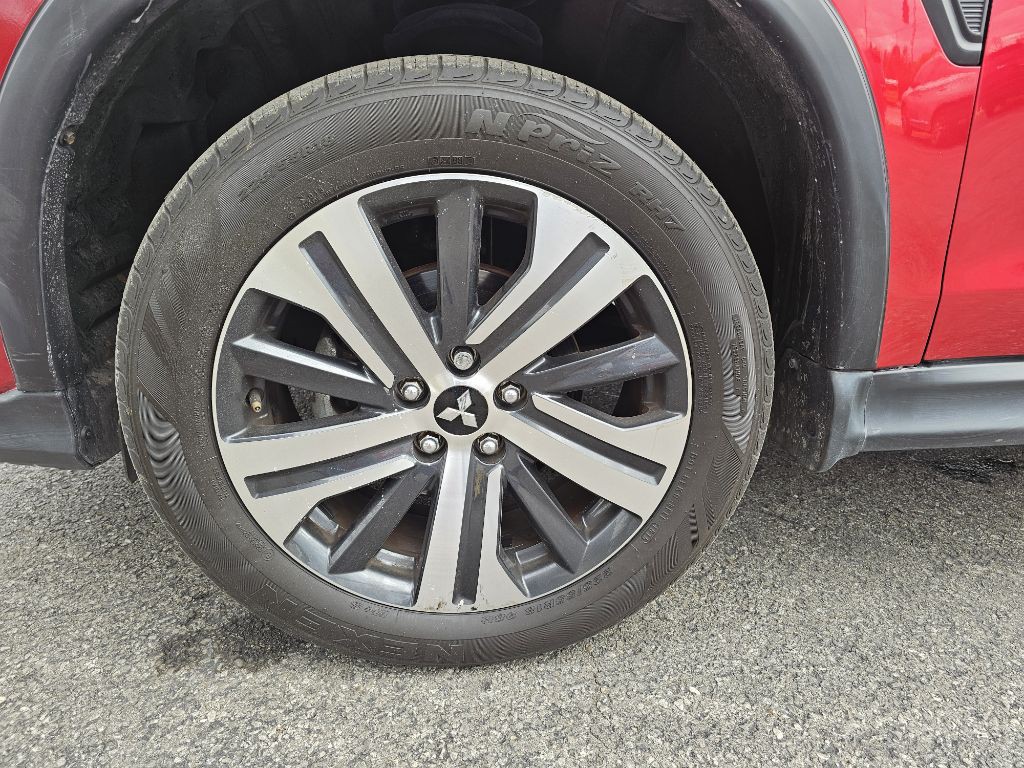 2023 Mitsubishi Outlander Image 20