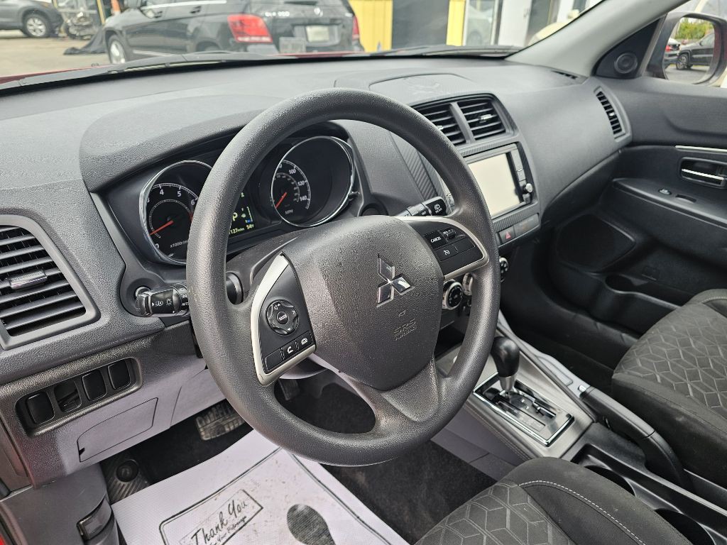 2023 Mitsubishi Outlander Image 23