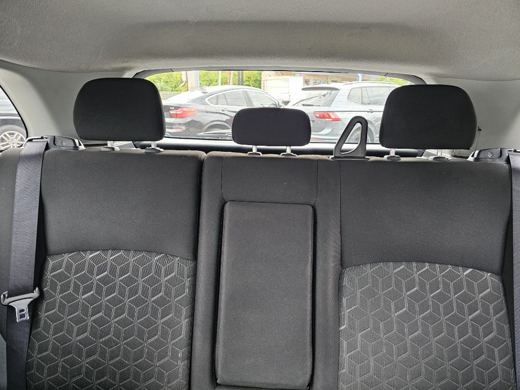 2023 Mitsubishi Outlander Image 25