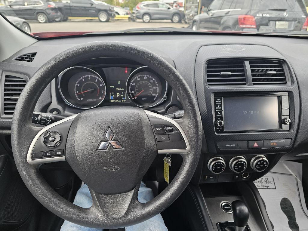 2023 Mitsubishi Outlander Image 26