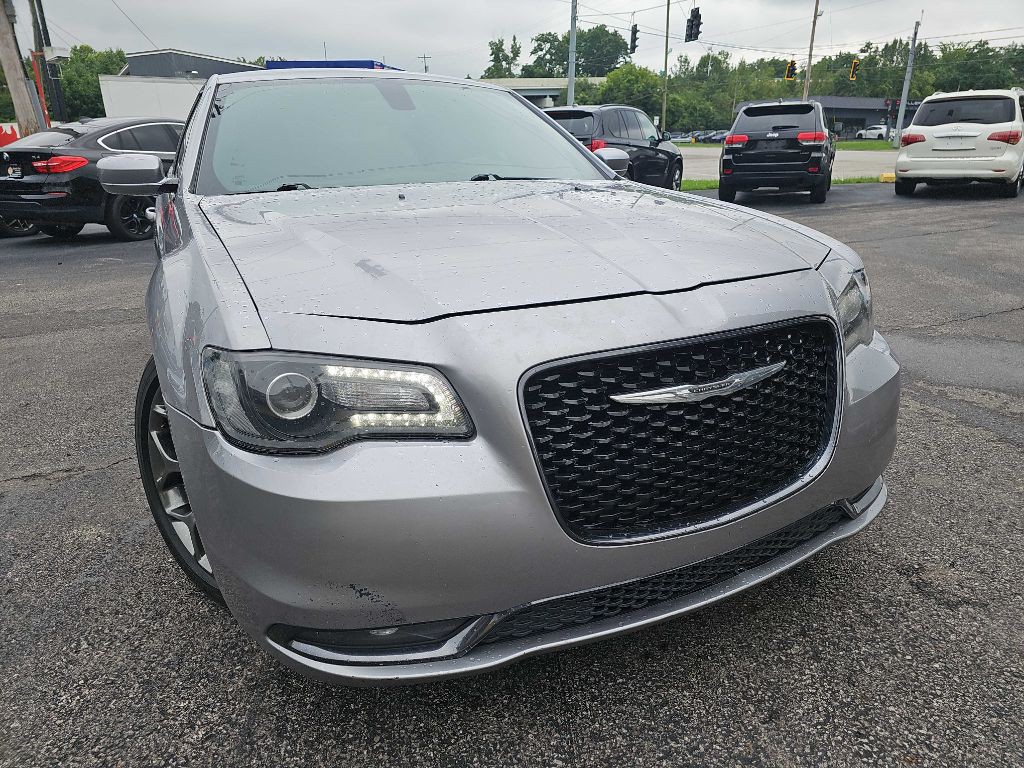 2015 Chrysler 300 Image 1