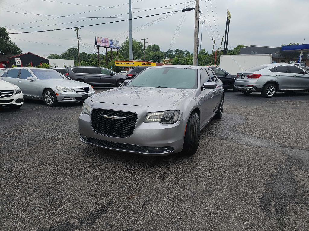 2015 Chrysler 300 Image 9