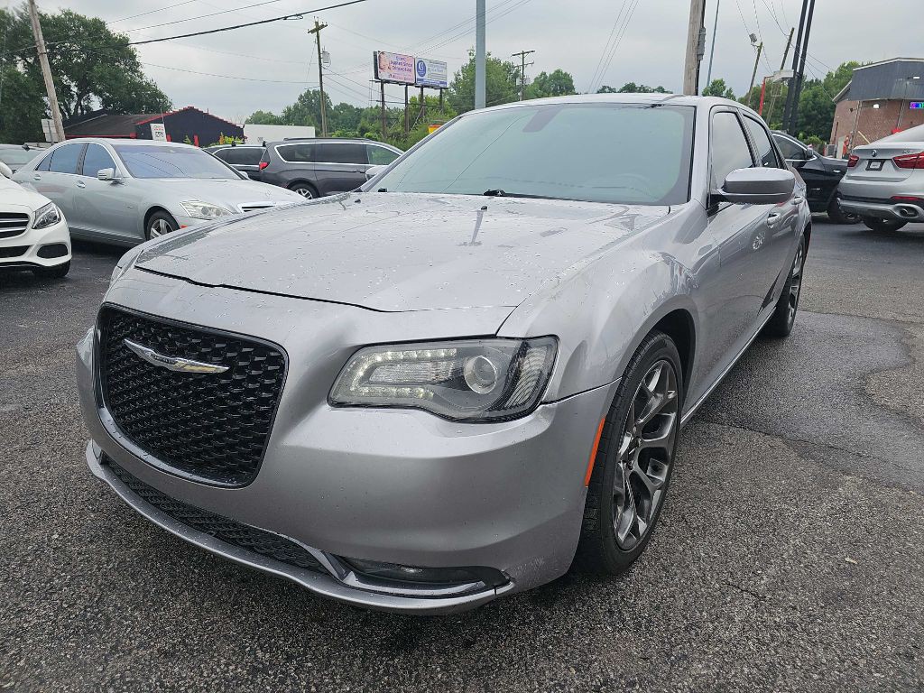 2015 Chrysler 300 Image 12
