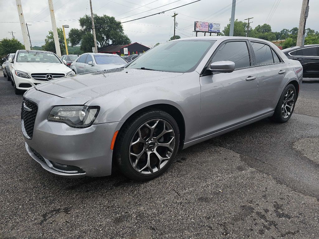 2015 Chrysler 300 Image 13