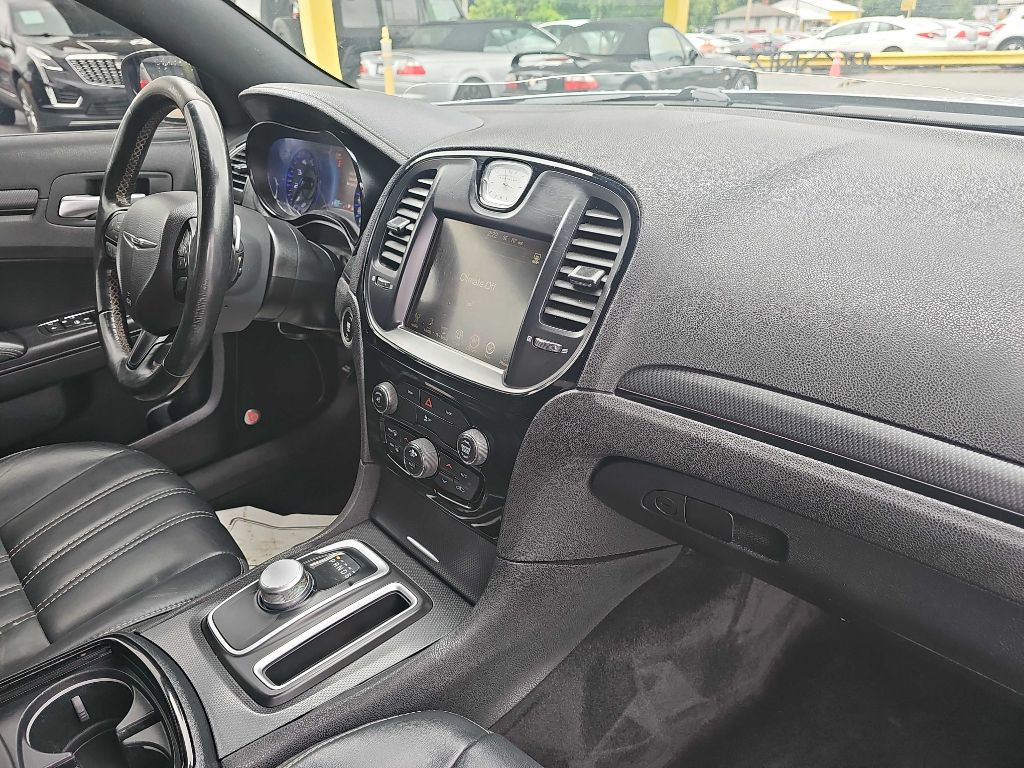 2015 Chrysler 300 Image 54