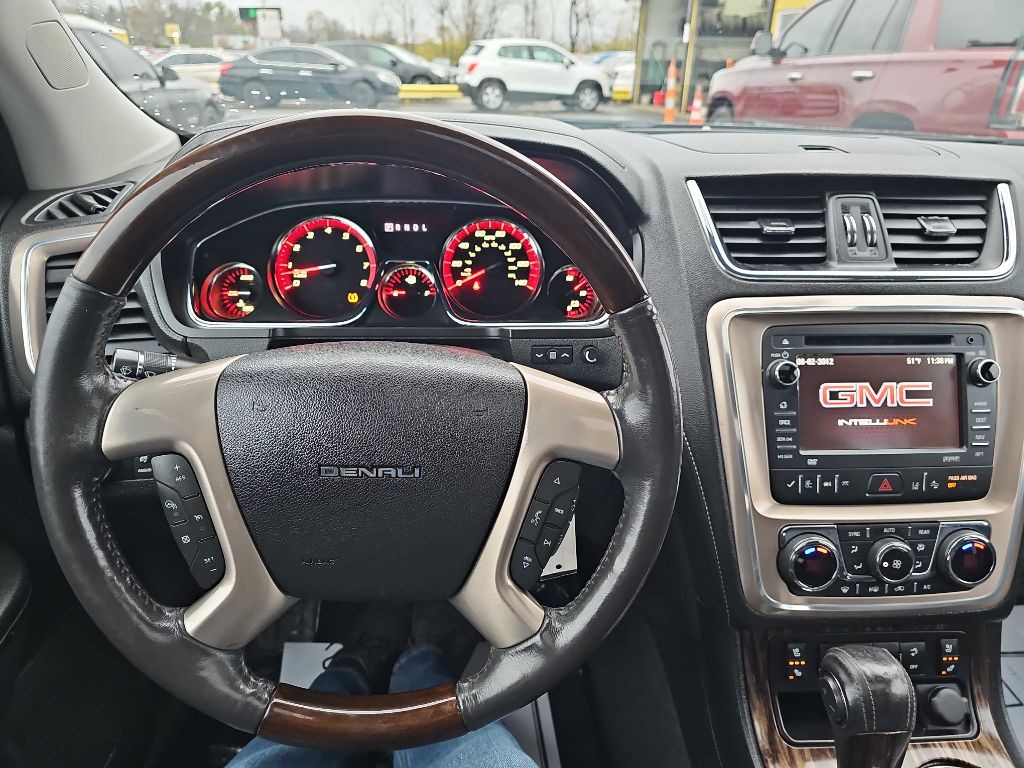 2015 GMC Acadia Image 28