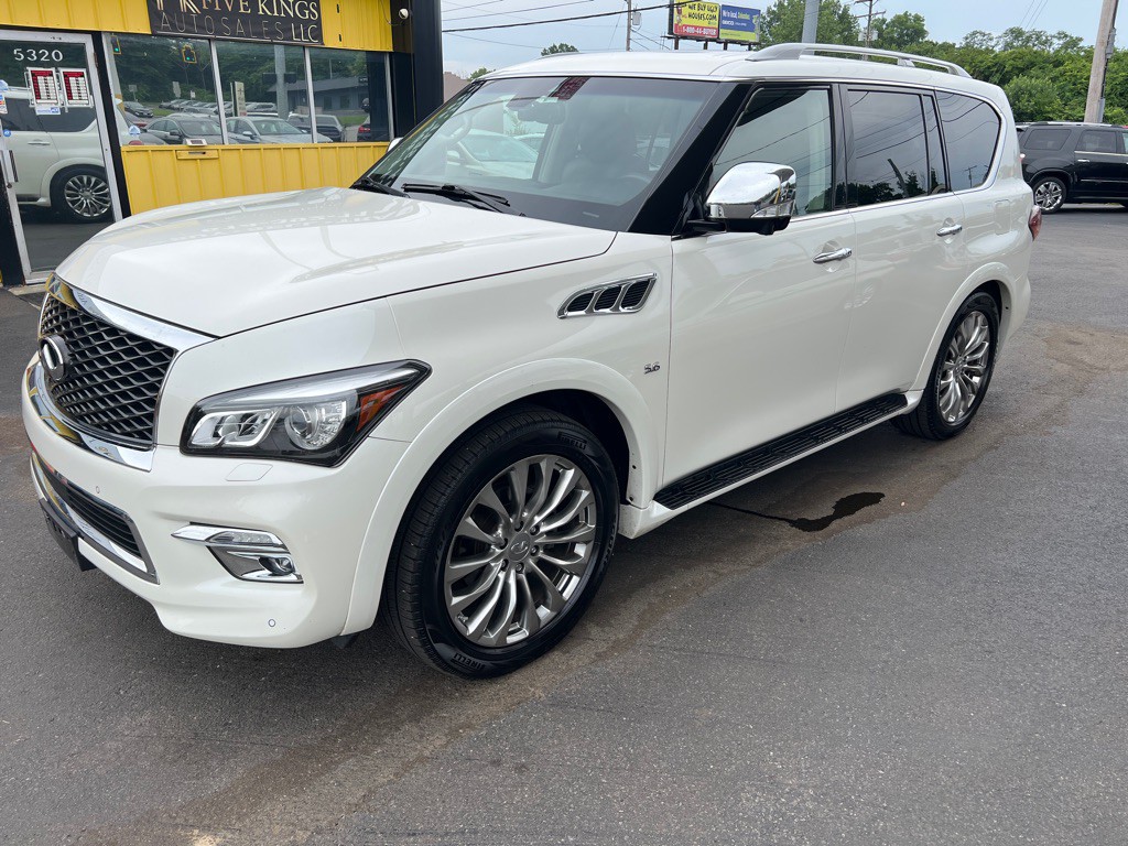 2017 INFINITI QX80 Image 8