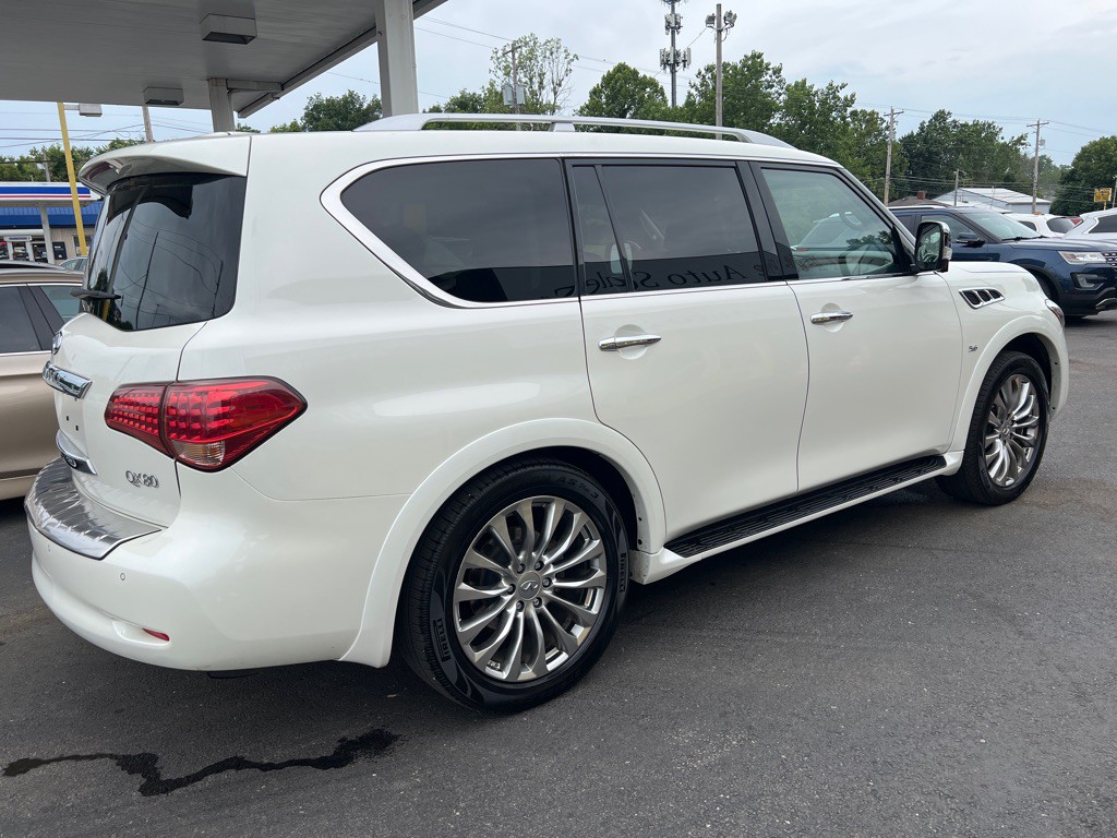 2017 INFINITI QX80 Image 12