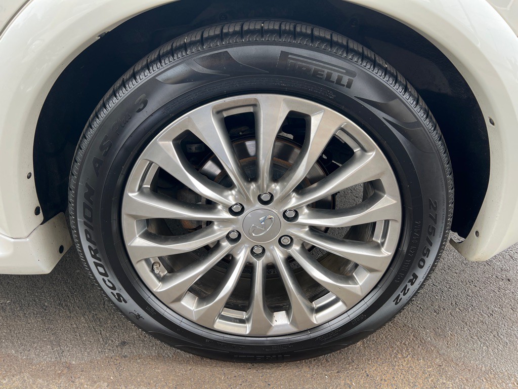 2017 INFINITI QX80 Image 19