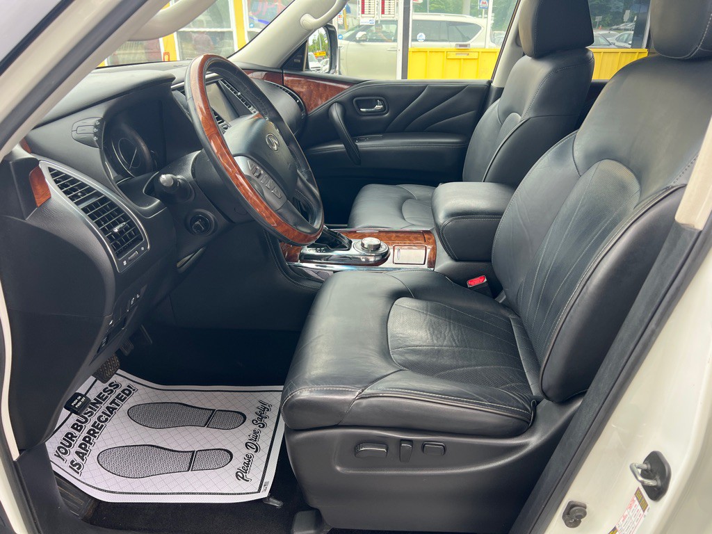 2017 INFINITI QX80 Image 20