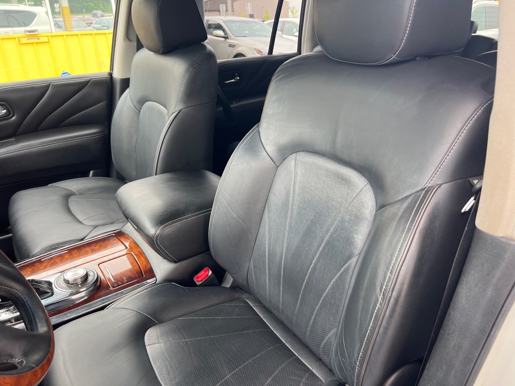 2017 INFINITI QX80 Image 22
