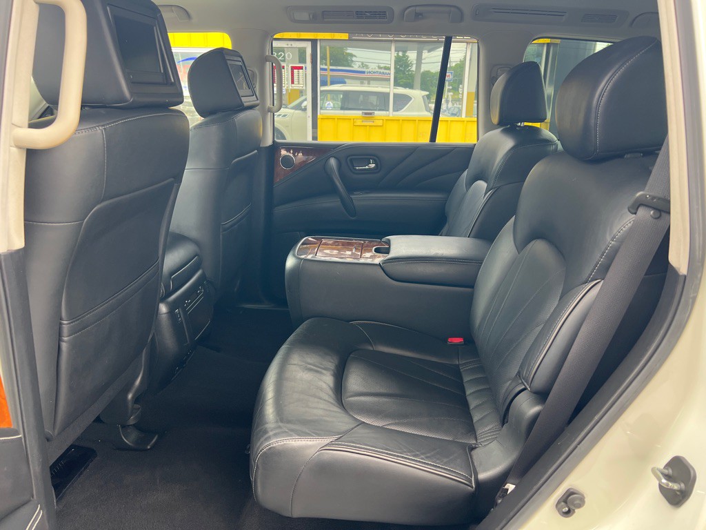 2017 INFINITI QX80 Image 23