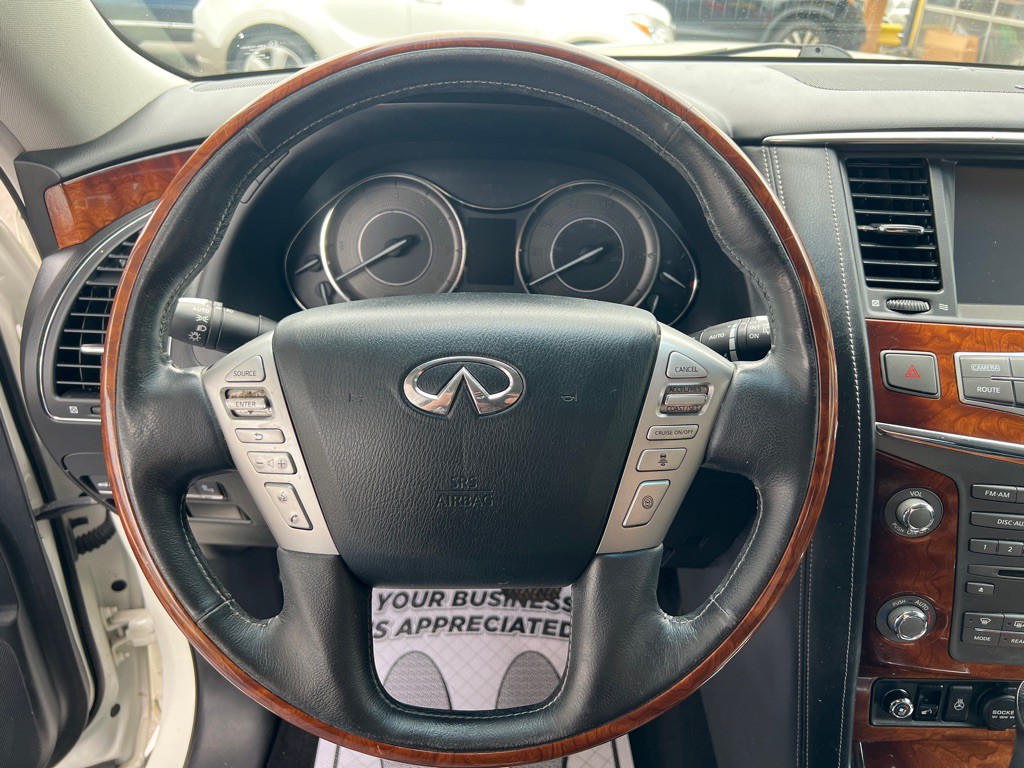 2017 INFINITI QX80 Image 41