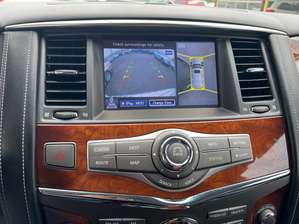 2017 INFINITI QX80 Image 44