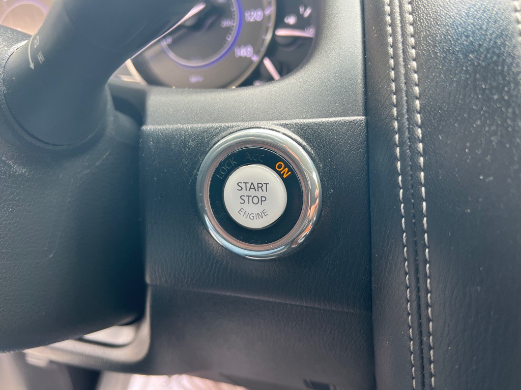 2017 INFINITI QX80 Image 51