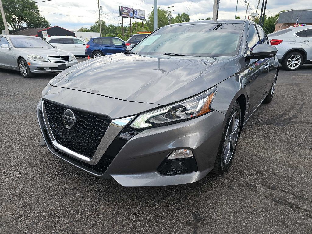 2019 Nissan Altima Image 12