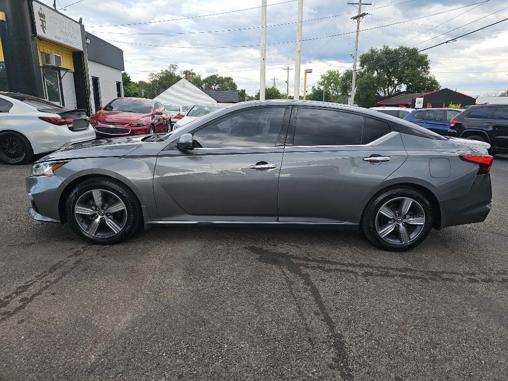 2019 Nissan Altima Image 15