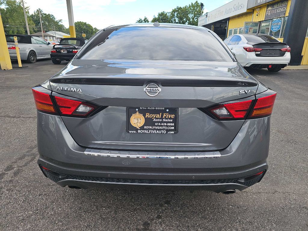 2019 Nissan Altima Image 18