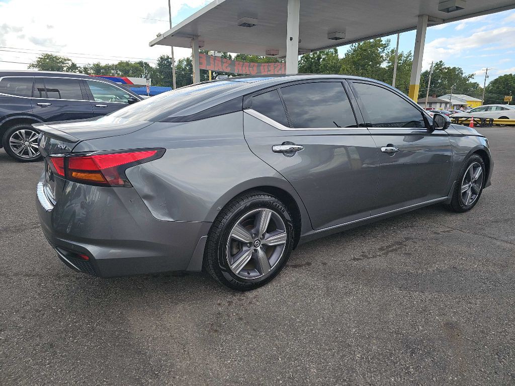 2019 Nissan Altima Image 21