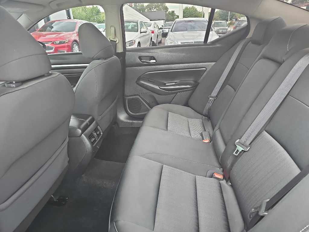 2019 Nissan Altima Image 44