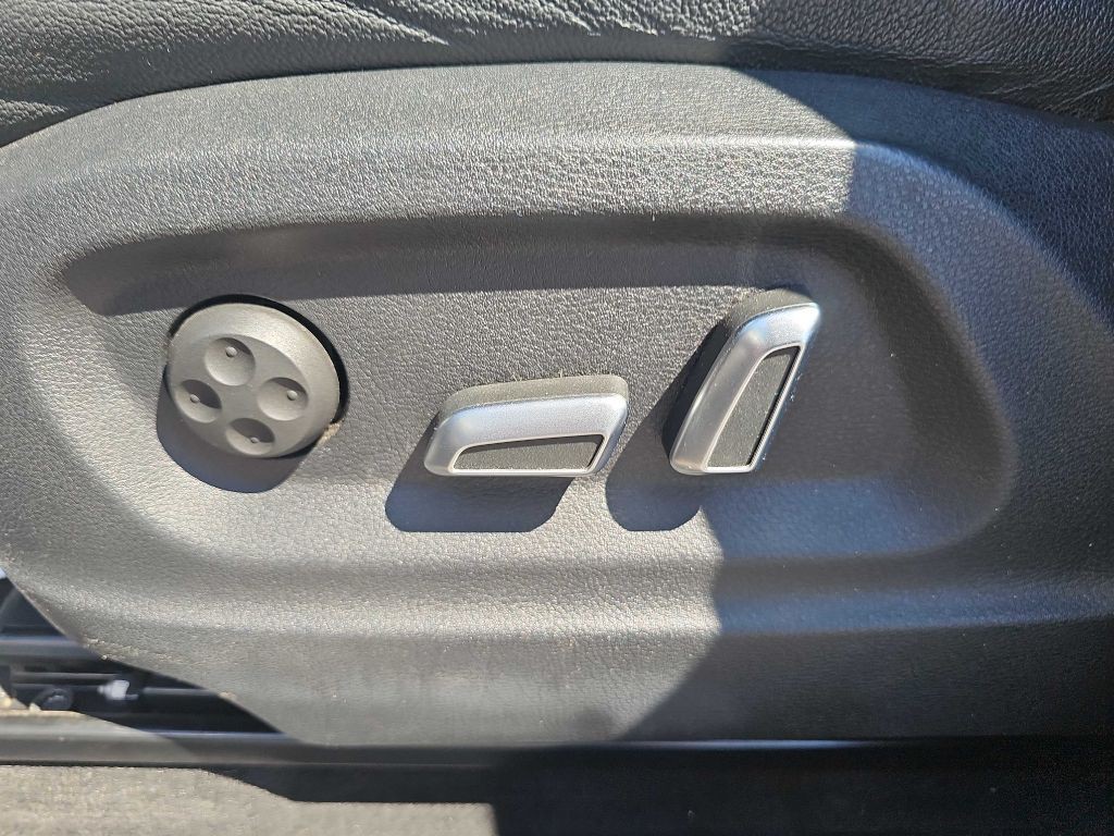 2015 Audi Q5 Image 39