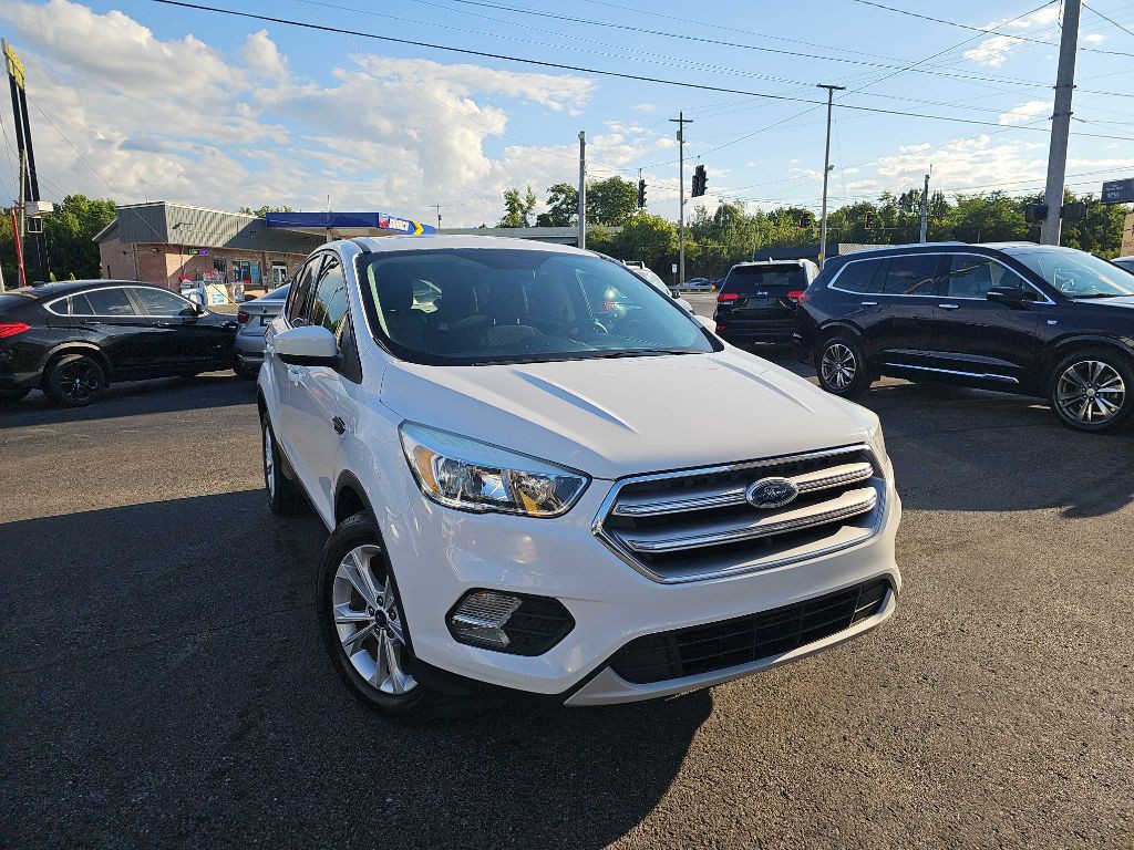 2017 Ford Escape Image 1