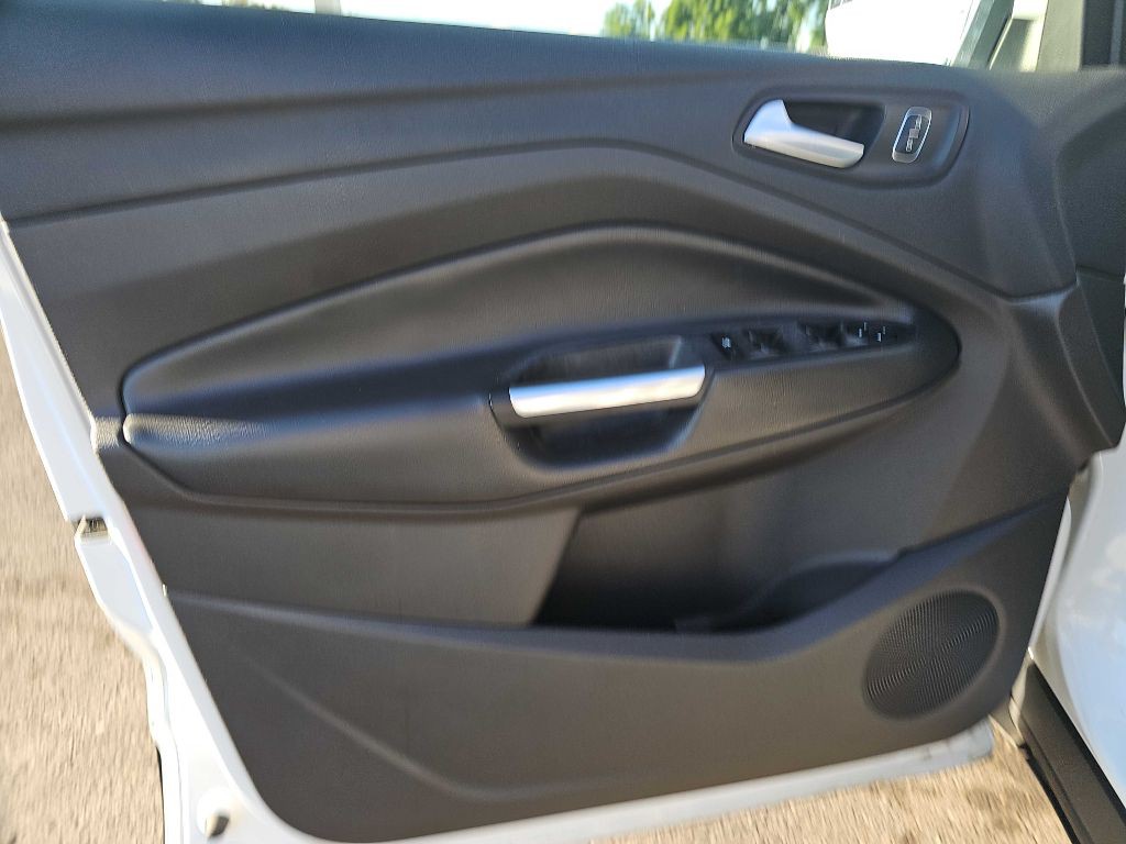 2017 Ford Escape Image 41