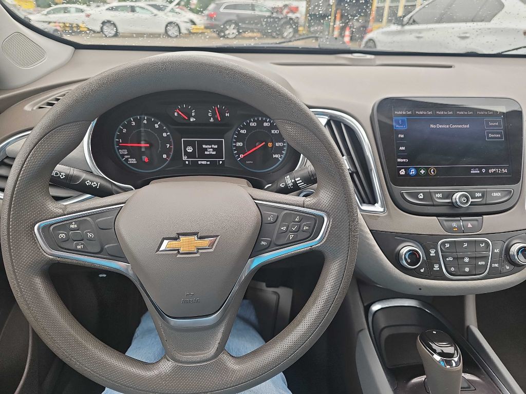 2020 Chevrolet Malibu Image 31