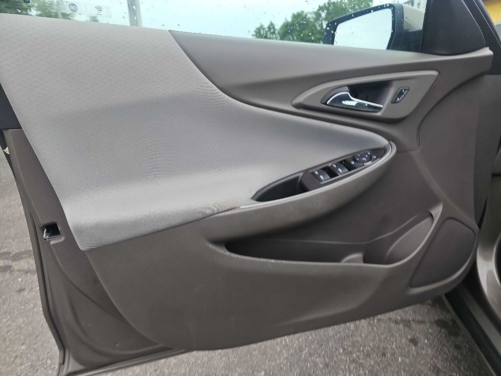 2020 Chevrolet Malibu Image 42
