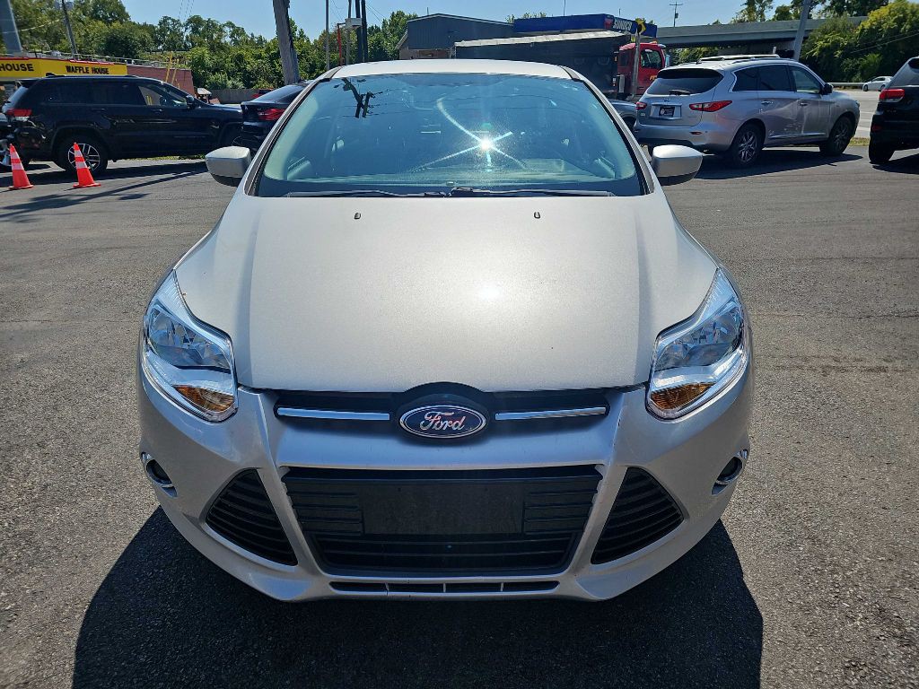 2012 Ford Focus Image 9