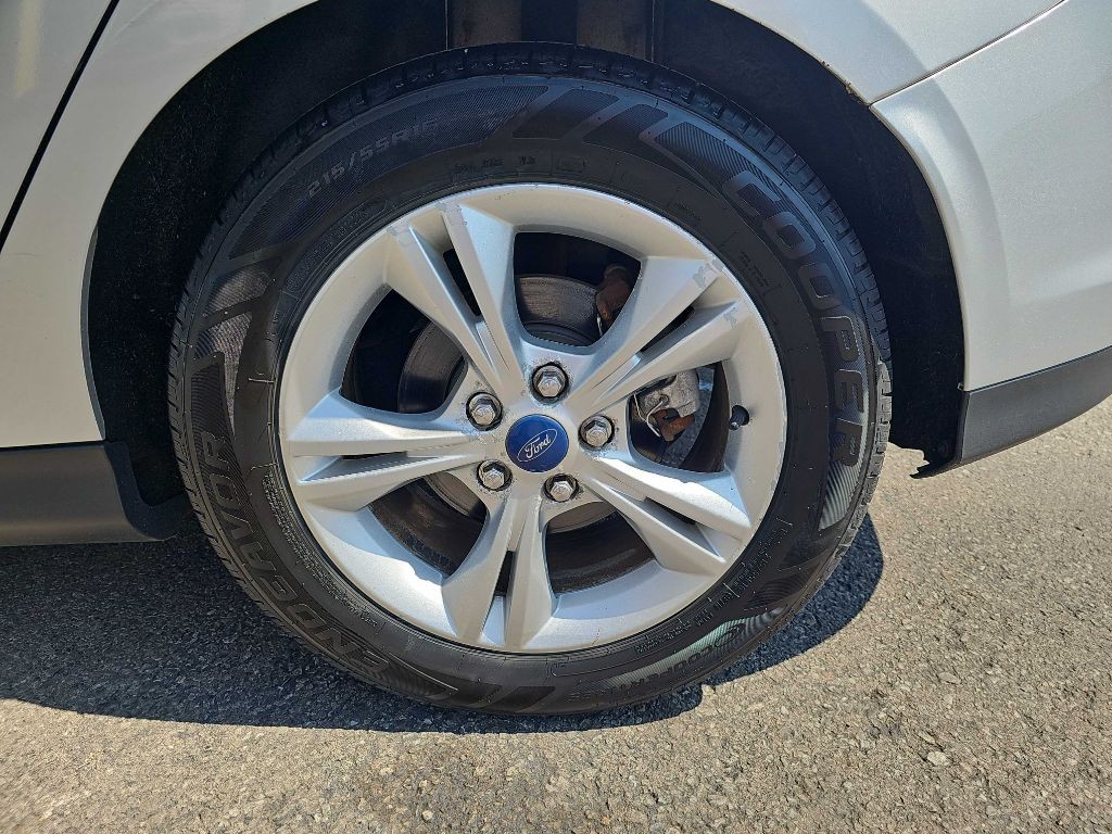 2012 Ford Focus Image 24