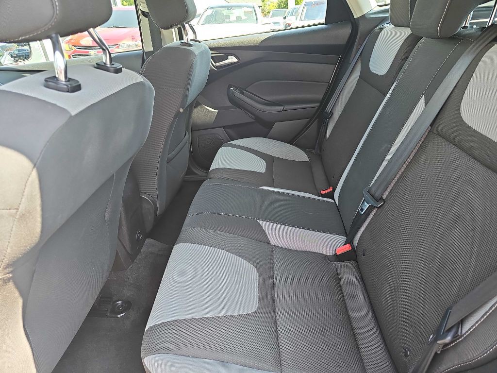 2012 Ford Focus Image 39