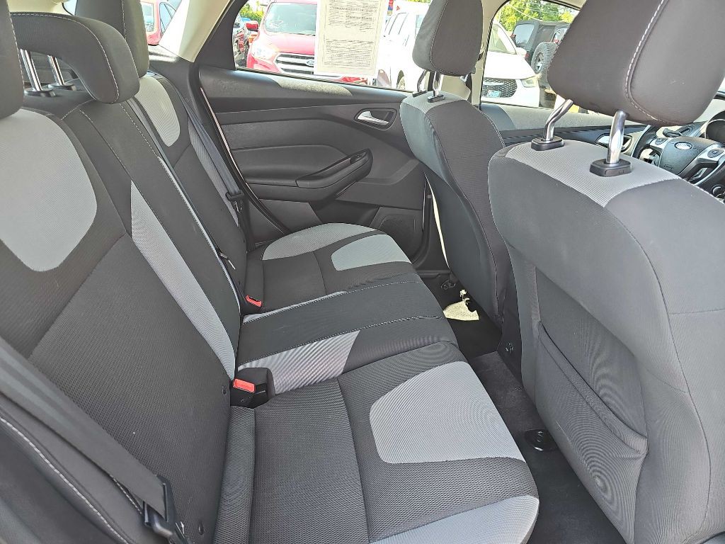 2012 Ford Focus Image 45