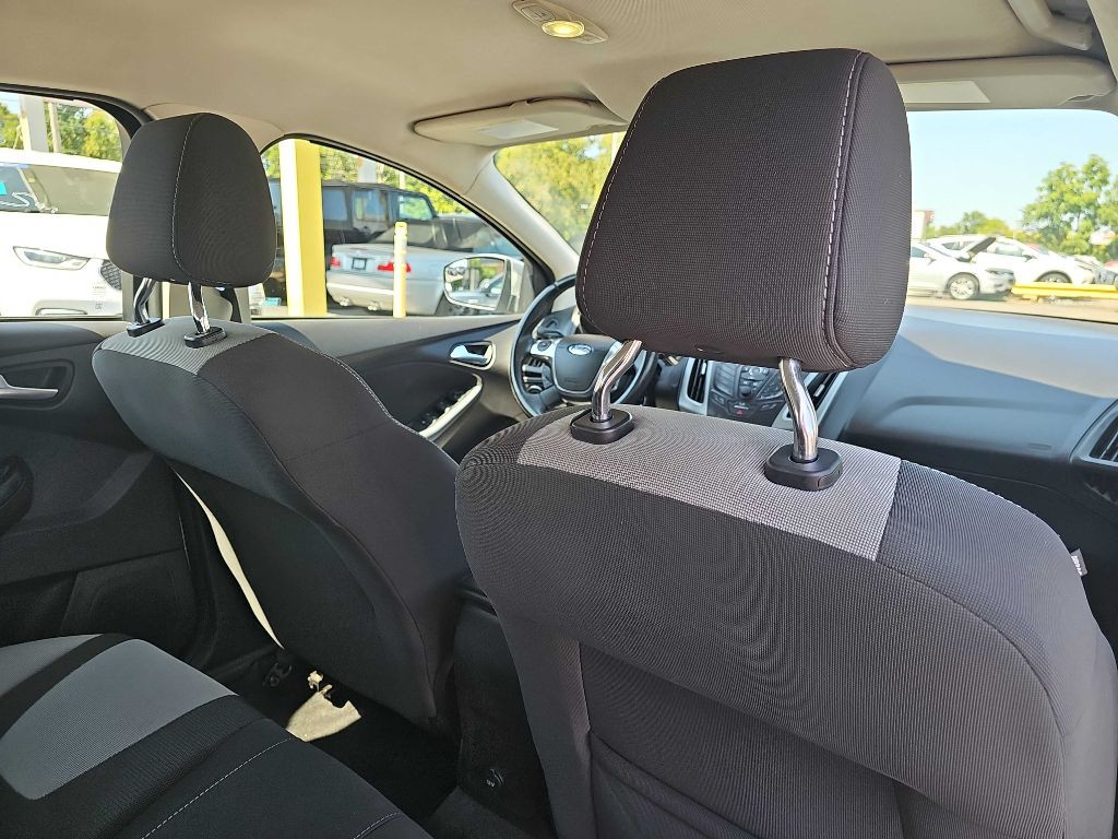 2012 Ford Focus Image 47