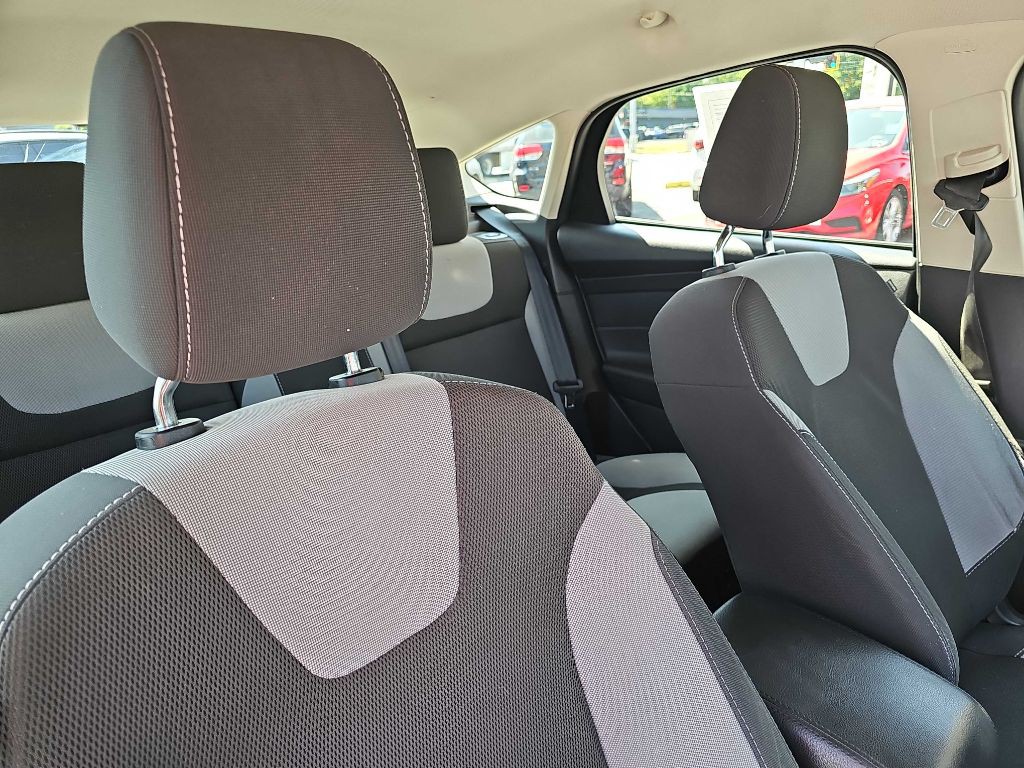 2012 Ford Focus Image 50