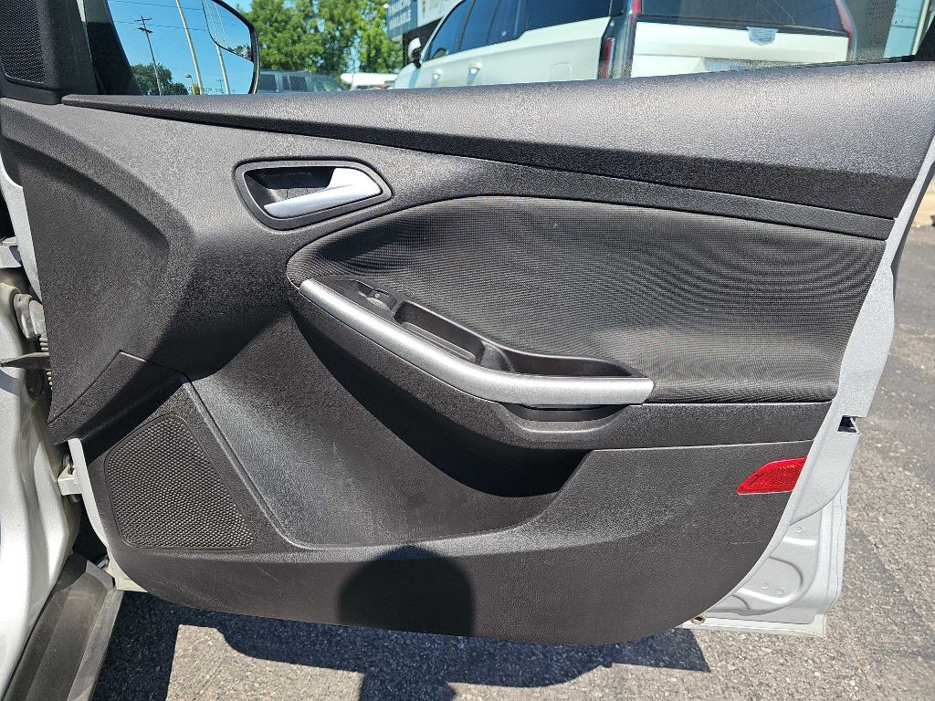 2012 Ford Focus Image 52