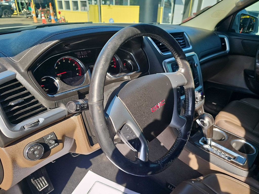 2017 GMC Acadia Image 28