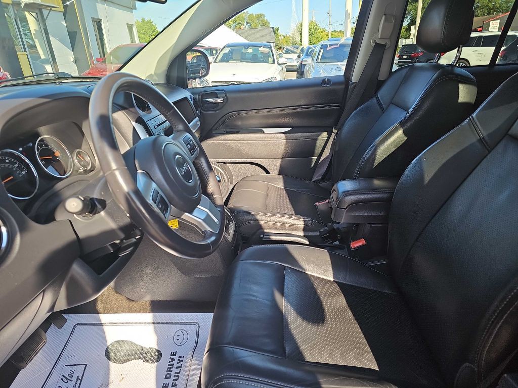 2017 Jeep Compass Image 26