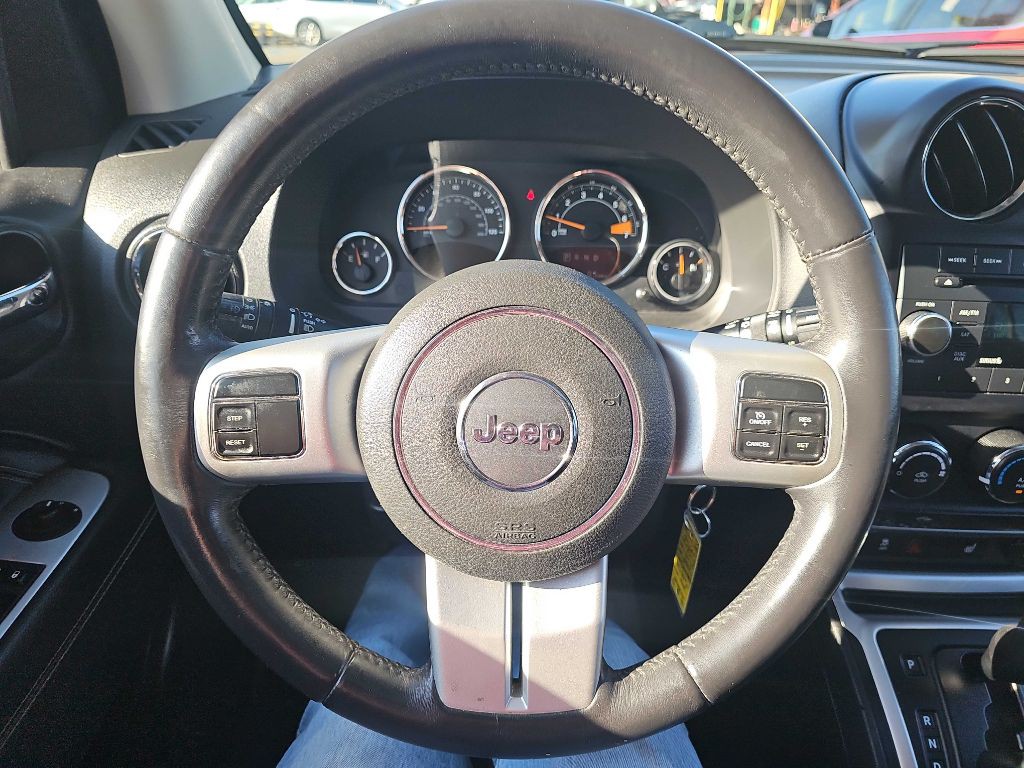 2017 Jeep Compass Image 36