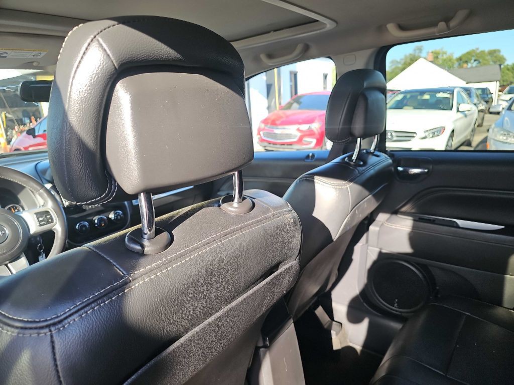 2017 Jeep Compass Image 40