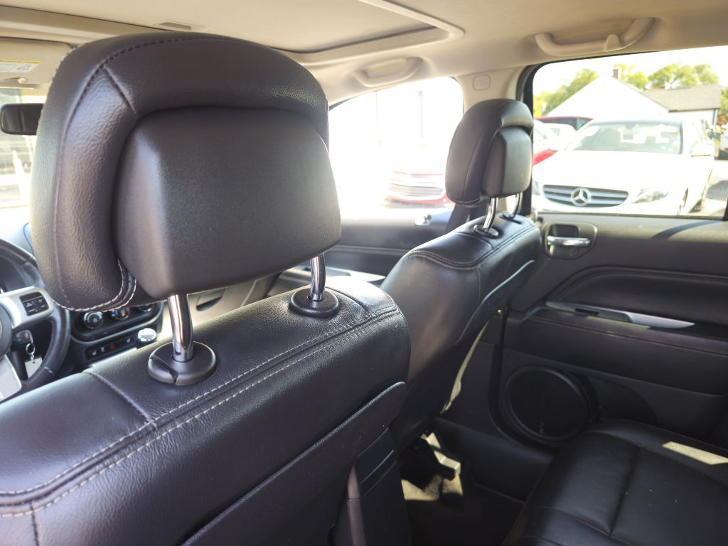 2017 Jeep Compass Image 42