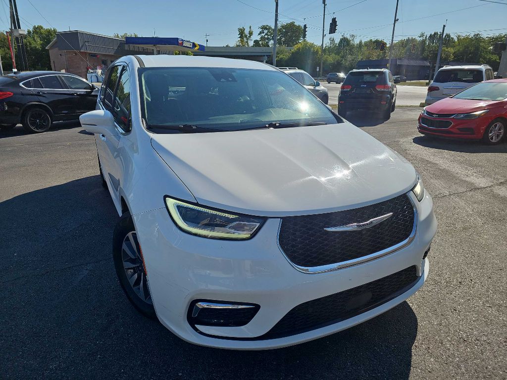 2022 Chrysler Pacifica Image 4