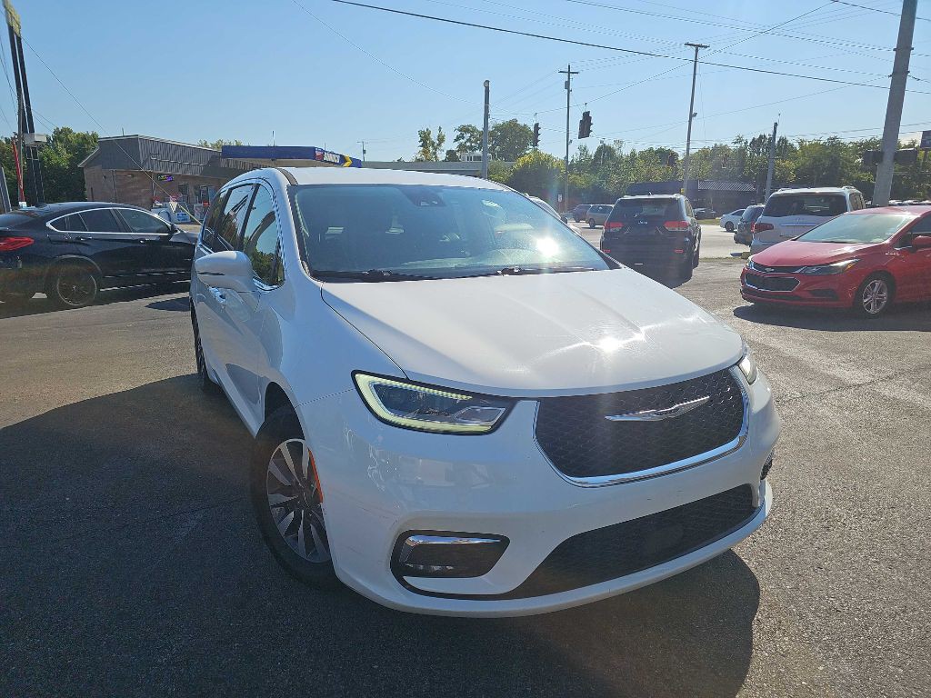 2022 Chrysler Pacifica Image 5