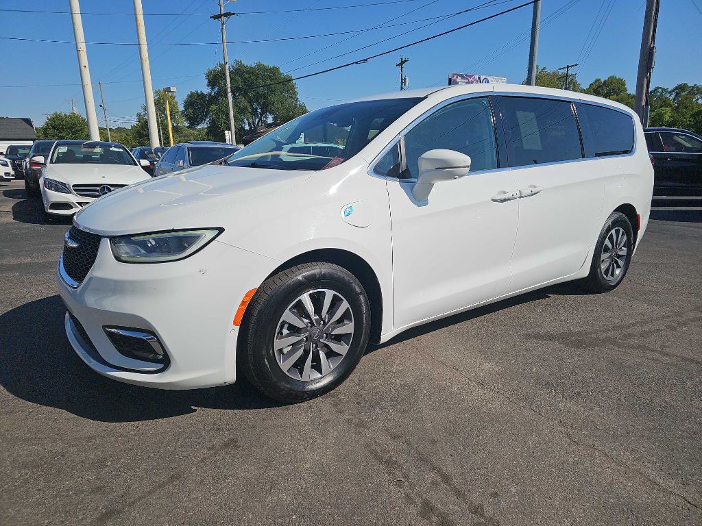 2022 Chrysler Pacifica Image 14