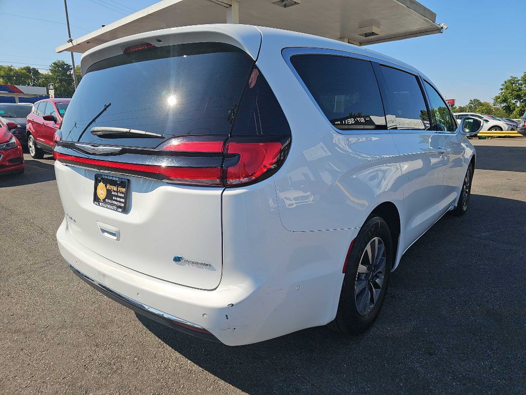2022 Chrysler Pacifica Image 20