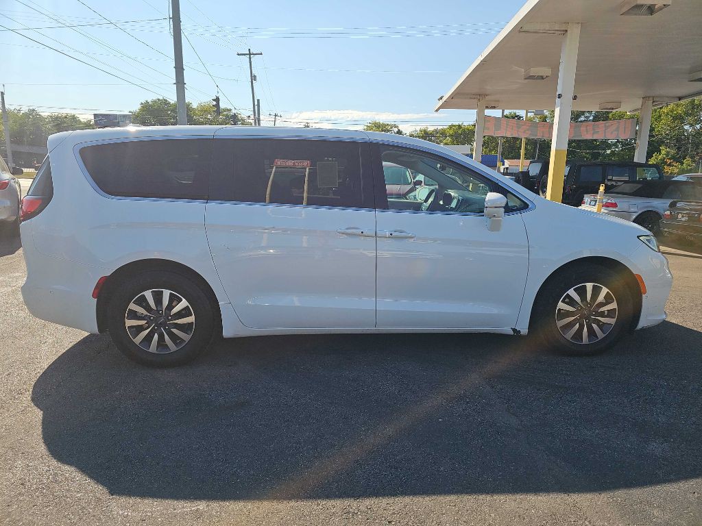 2022 Chrysler Pacifica Image 23