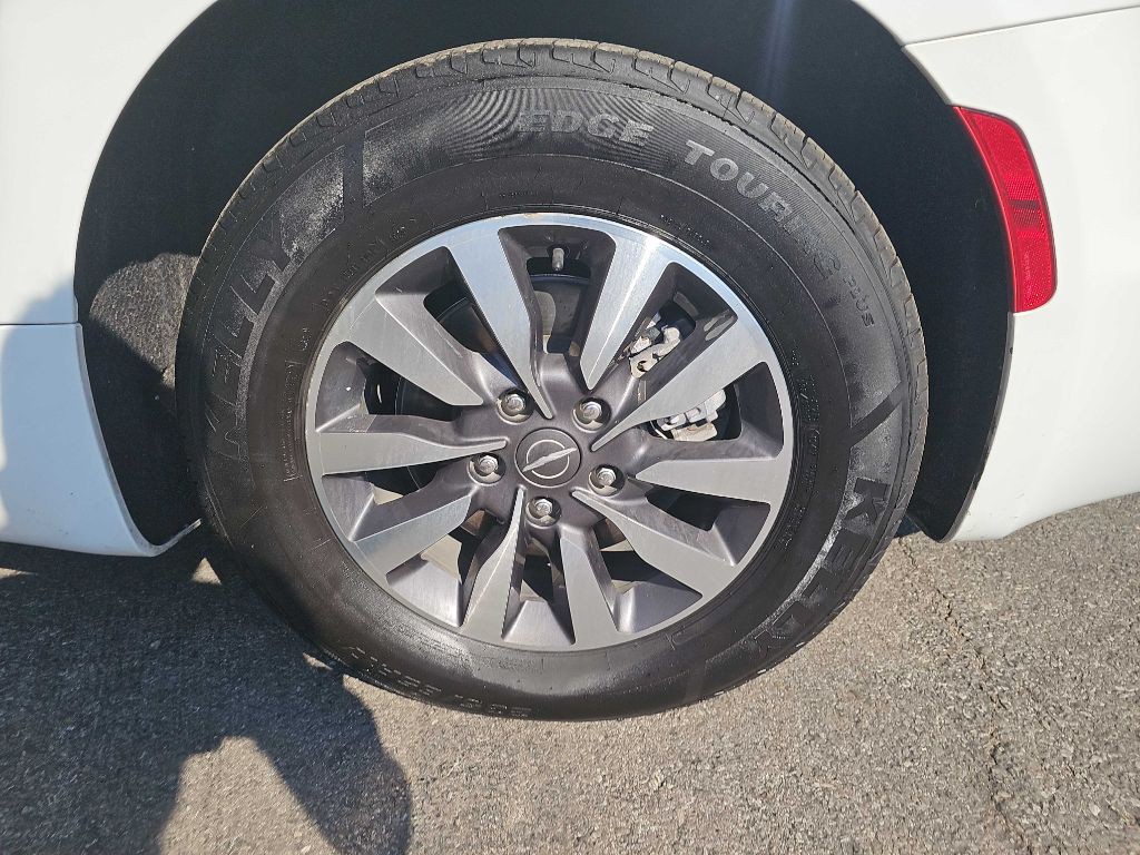 2022 Chrysler Pacifica Image 28