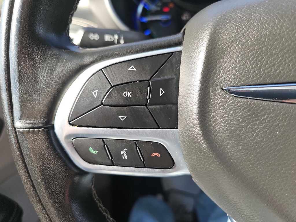 2022 Chrysler Pacifica Image 38