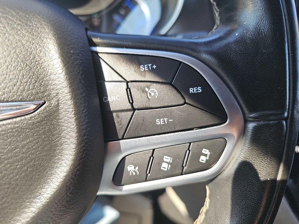 2022 Chrysler Pacifica Image 39