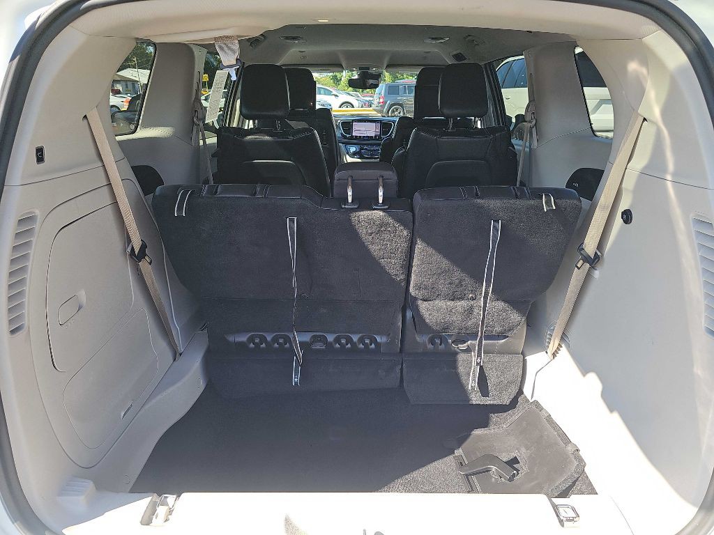 2022 Chrysler Pacifica Image 49